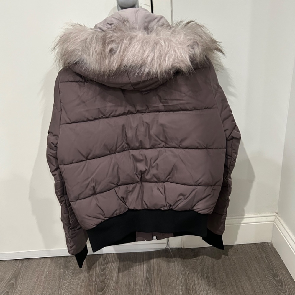 NOIZE - Picture 2 of 2